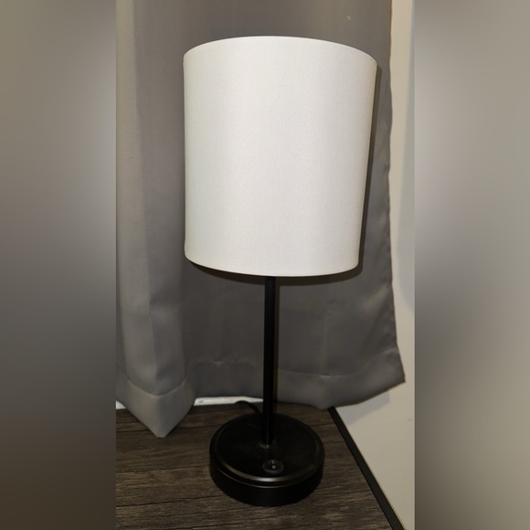 Lamp - Picture 2 of 3